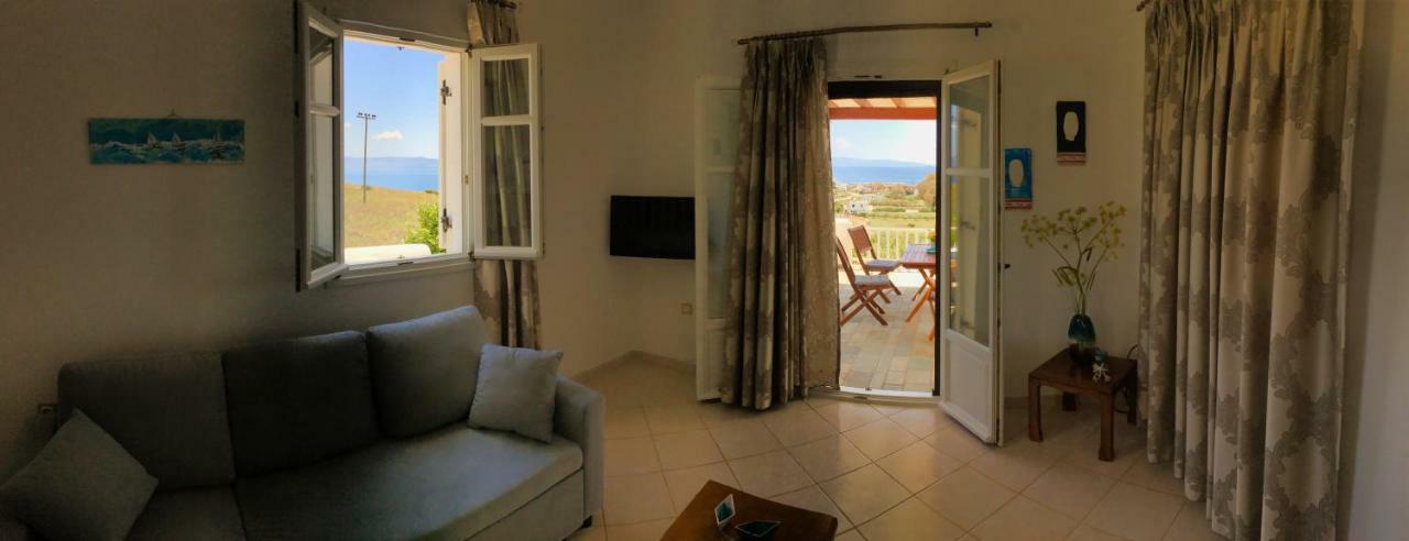 Anthoula'S Sea View Apartment Piso Livadi Exterior photo